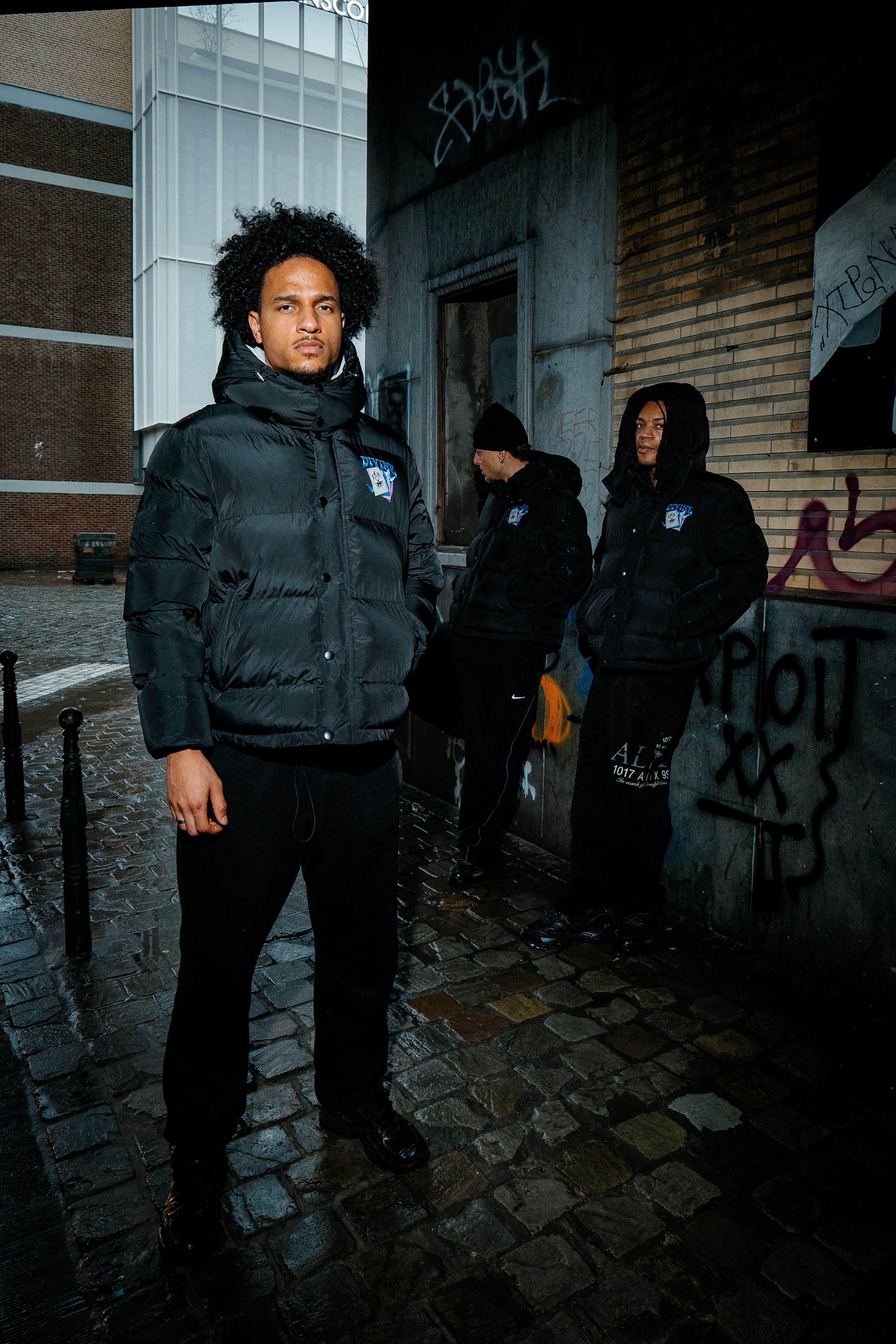 JOKER PUFFER JACKET - BLACK