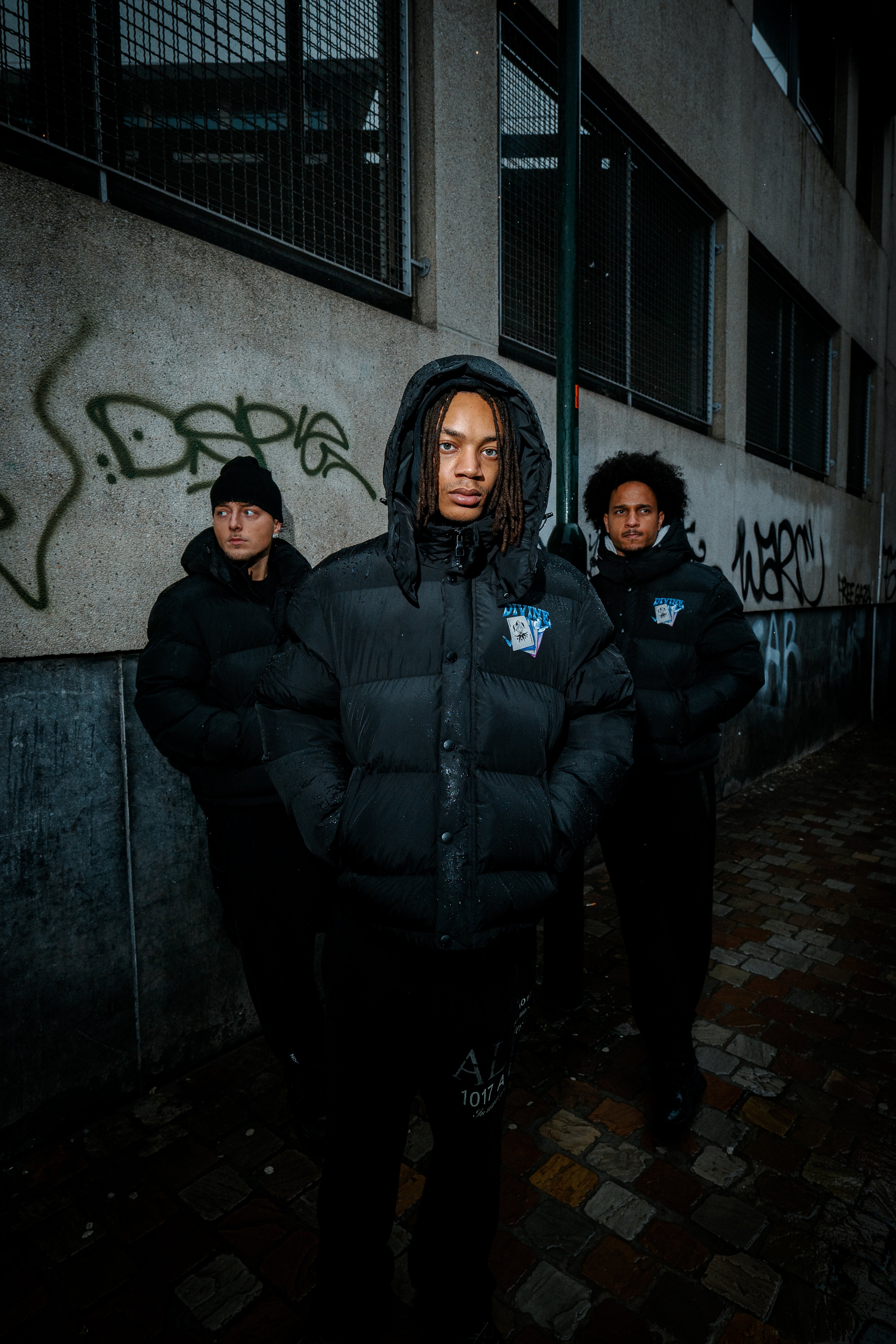 JOKER PUFFER JACKET - BLACK