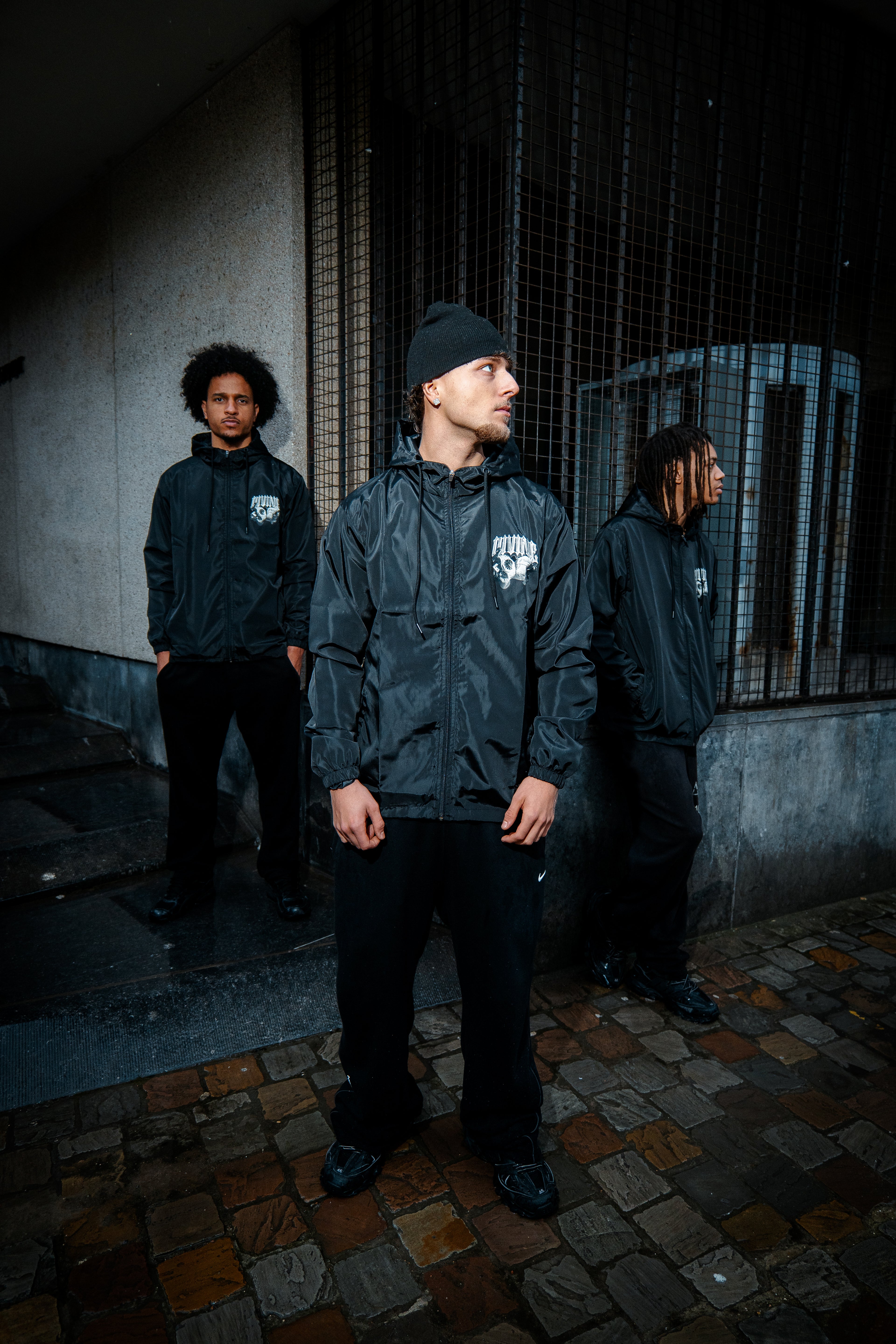 TIMELESS WINDBREAKER - BLACK